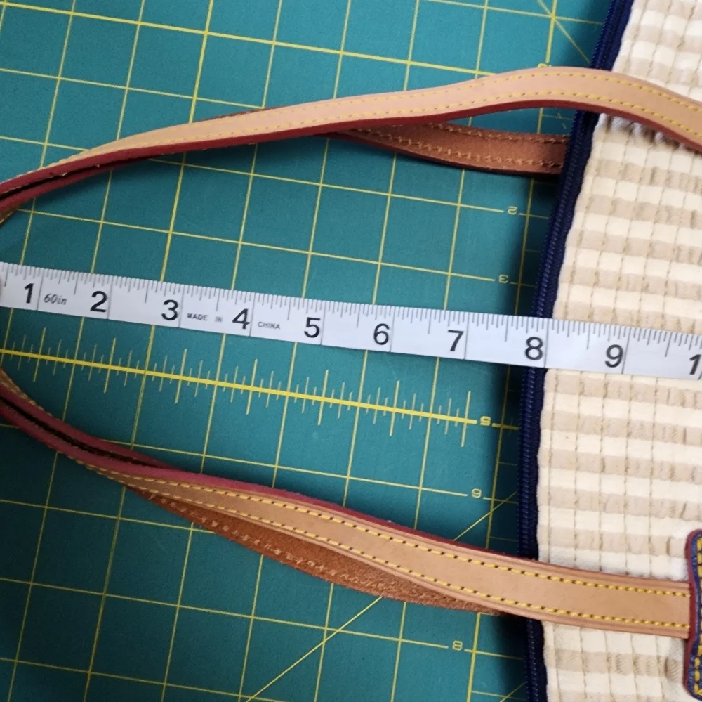 Dooney & Bourke Y2K Seersucker Satchel/Tote - Picture 16 of 16